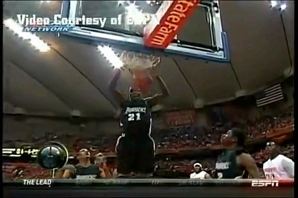 Jamine Peterson Provides Showtime Dunk Against Syracuse