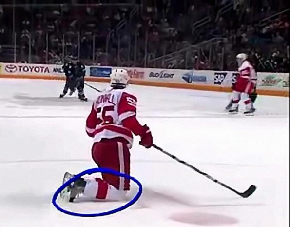 Niklas Kronwall’s Hilarious Skate Break Incident