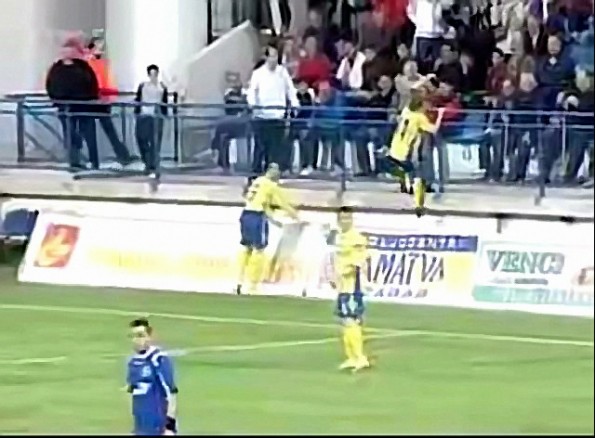 Goal celebration fail_20100420121217