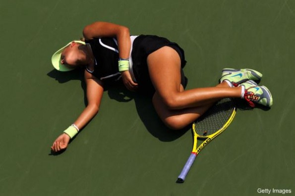 victoria azarenka collapses on court victoria azarenka collapses on court
