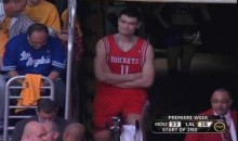 Yo Yao! Gimmie Some Props (GIF)