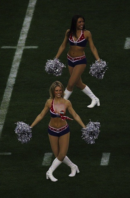 2-cheerleader-nip-slip-2-copy.jpg