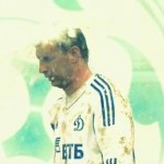 soccer player hit by snowball