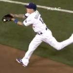 dodgers justin sellers amazing over shoulder catch in fould territory