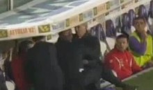 Fiorentina Coach Delio Rossi Attacks His Own Player (Video)