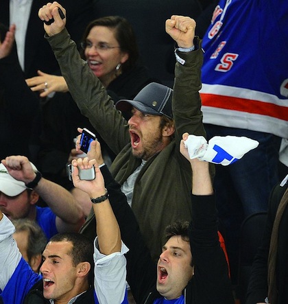 gerard butler rangers playoff game gerard butler game 1 rangers devils madison square garden