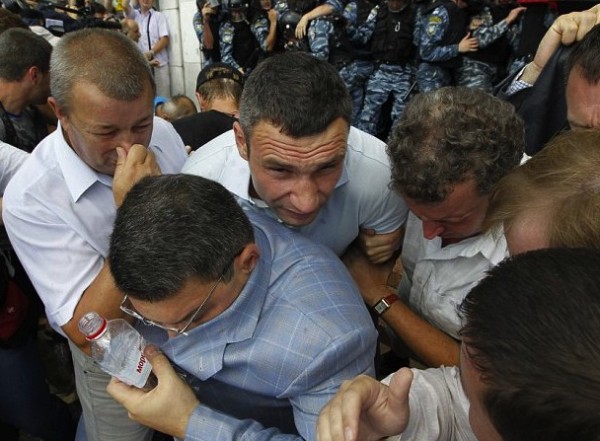 kiev protest 5 vitalki klitschko