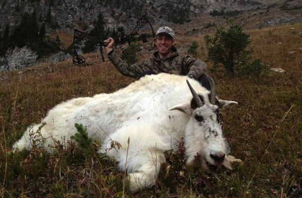 david-booth-hunting-trophy-mountain-goat.jpg