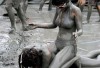 http://www.totalprosports.com/wp-content/uploads/2013/02/dirty_girls_31-520x346.jpg