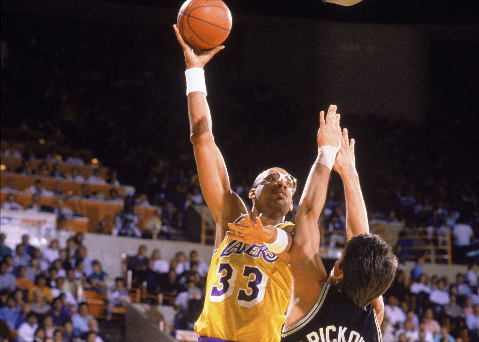 Kareem Abdul-Jabbar - The 25 Greatest Centers in NBA History | Complex1600 x 1143