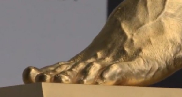 lionel messi gold foot