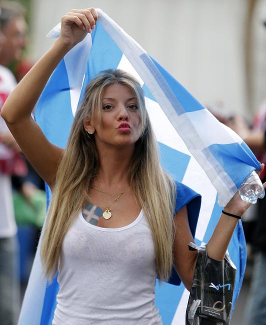 13 greece 2 - hottest fans 2014 fifa world cup