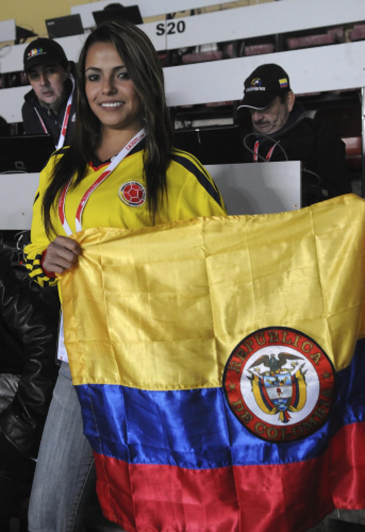 4 colombia 1 - hottest fans 2014 fifa world cup