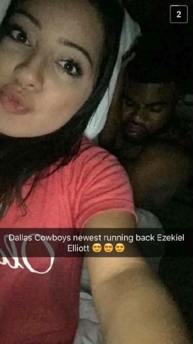 Ezekiel Elliott S Gf Doesn T Seem Bothered By Ig Model Snapchatting Him