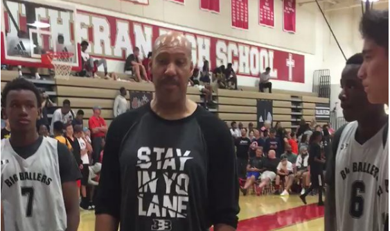LaVar Ball Gives Halftime Speech To His AAU Team