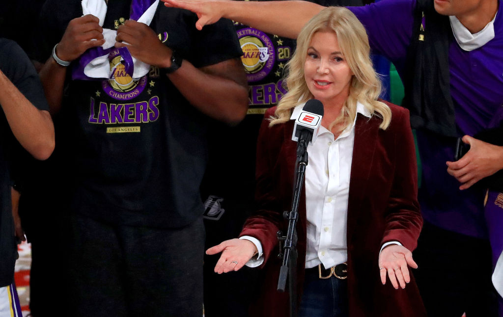 Social Media Digs Up Lakers Owner Jeanie Buss Old Tweets Thirsting