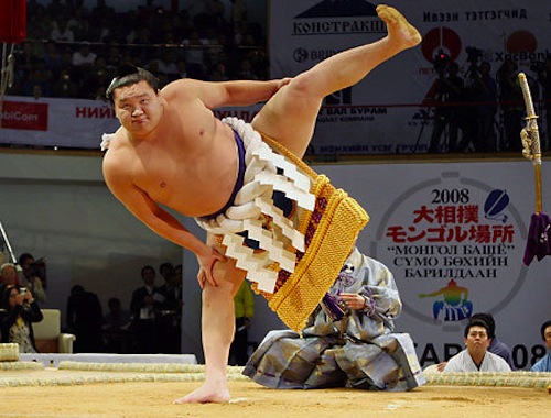 how much money do sumo wrestlers make