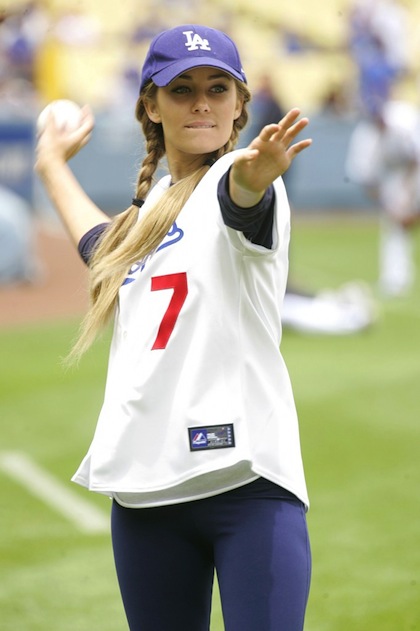 21 Hottest Women To Throw Out A Ceremonial First Pitch