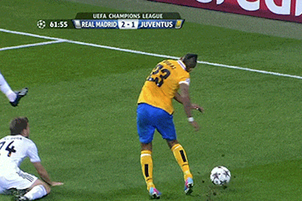 Juve's Arturo Vidal Kicks the Turf, Falls, Tries to Blame it on ...