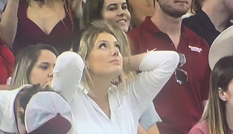 Smoking Hot Arkansas Fan Caught Wearing No Pants In Stands During Texas A&a...
