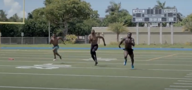 Tyreek Hill Races Against Terrell Owens, Chad Johnson; 46-Year-Old T.O ...