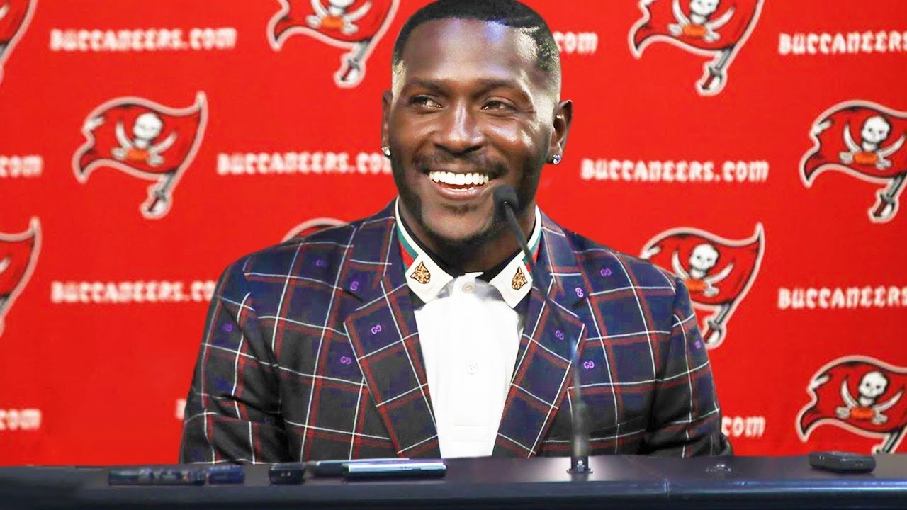 Antonio Brown Visiting Buccaneers, Both Sides “Highly Motivated” To Get  Deal Done | Total Pro Sports