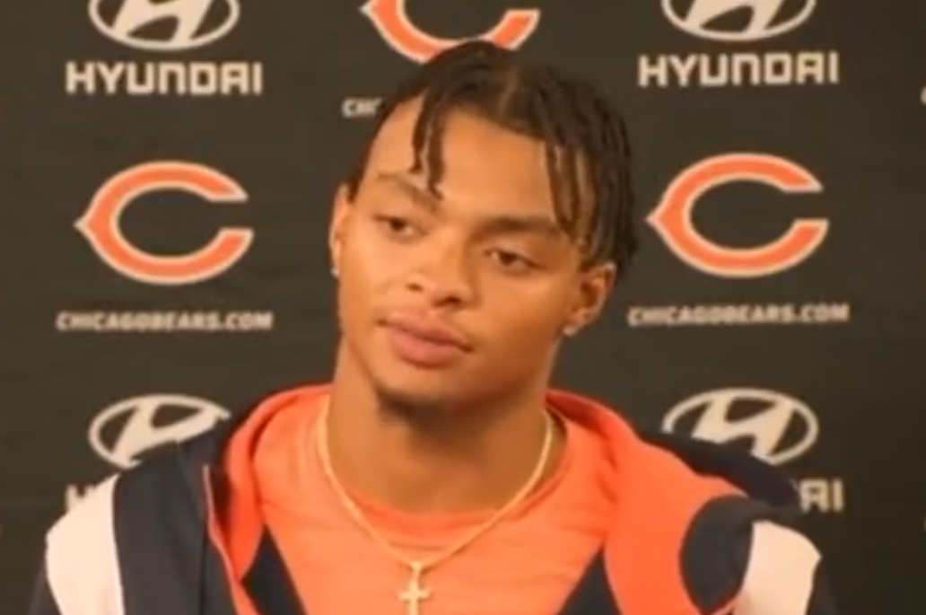 Bears reaction: Twitter roasts Chicago, Justin Fields after TB loss