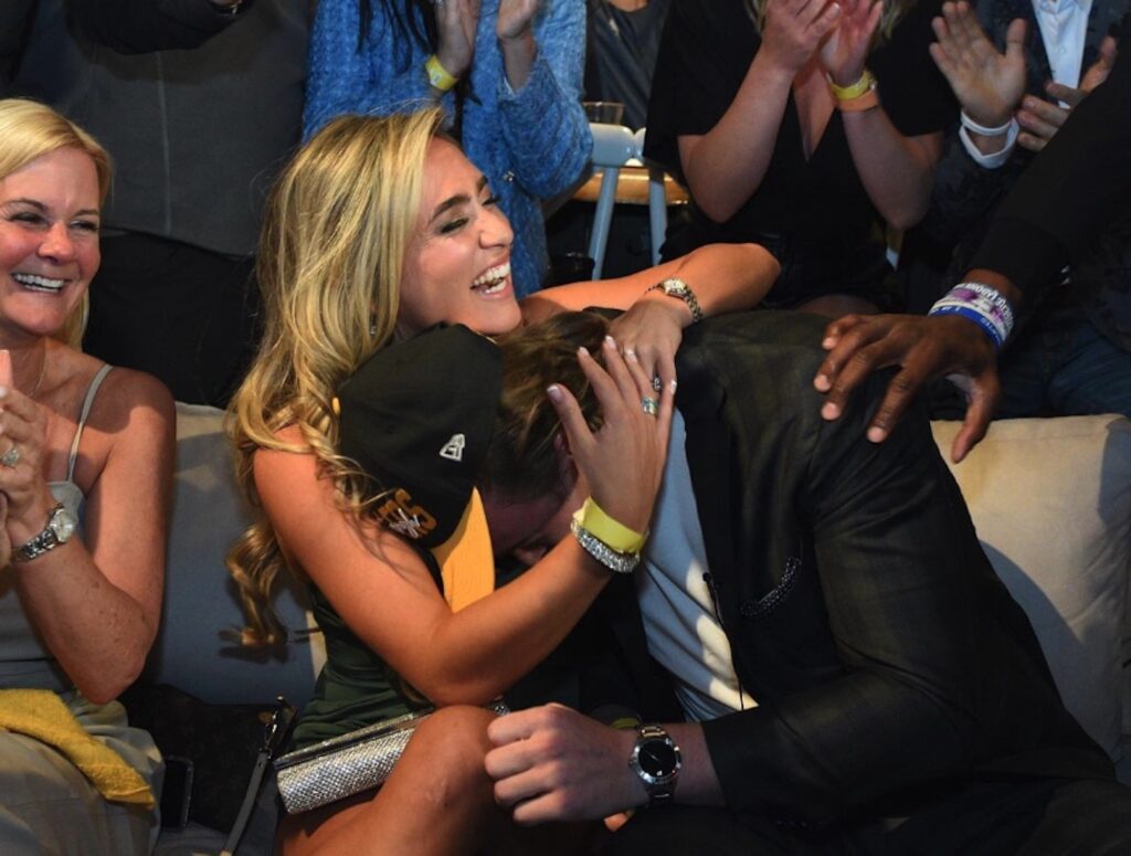 kenny pickett hugs girifriend amy paternoster at the 2022 nfl draft