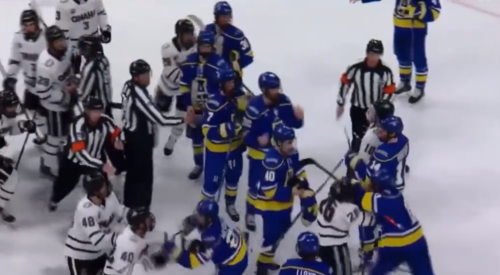 Omaha and Alaska hockey brawl on ice