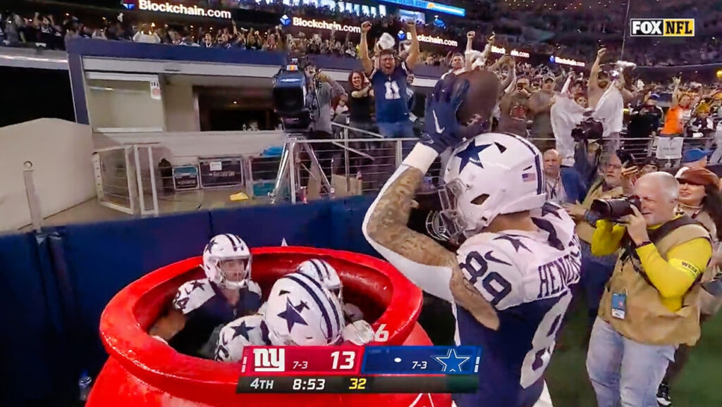 Dallas Cowboys celebrate a touchdown vs. New York Giants.