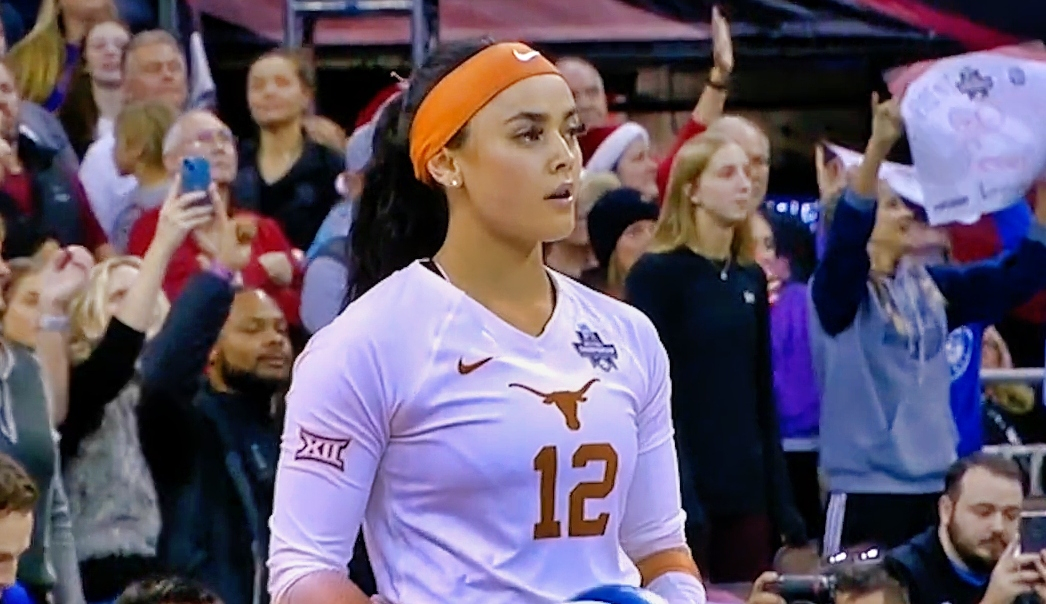 Fans Fell In Love With Texas’ Keonilei Akana In Volleyball Game