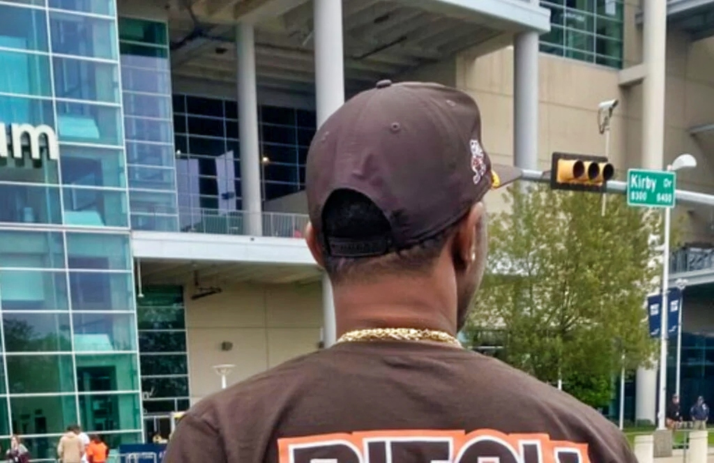 Cleveland Browns Fan wearing Disgusting Deshaun Watson Massage-Inspired T-Shirt