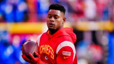 JuJu Smith-Schuster in Chiefs warmups while holding ball
