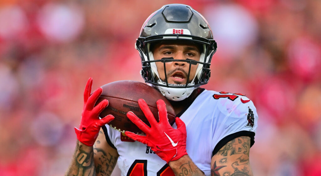 Tampa Bay Buccaneers wideout Mike Evans making a catch against Carolina Panthers.