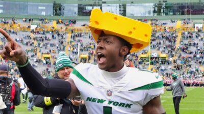 Sauce Gardner with cheesehead