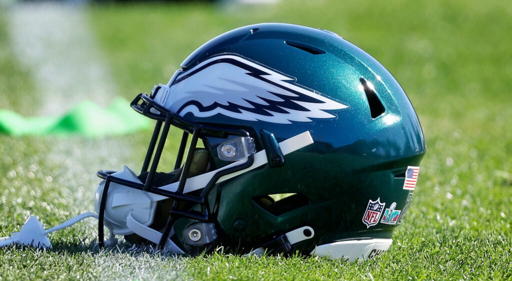 Philadelphia Eagles helmet