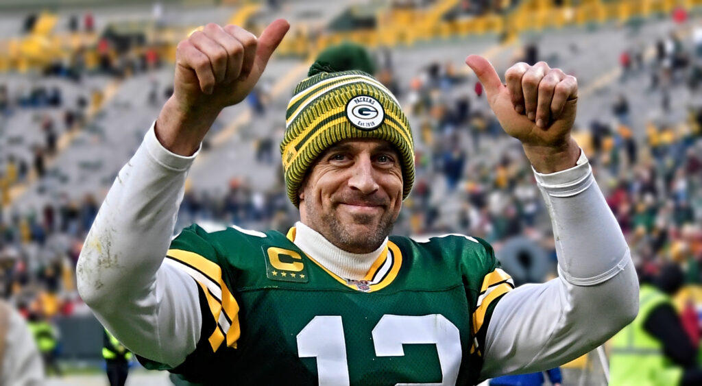 Aaron rodgers thumbs up.