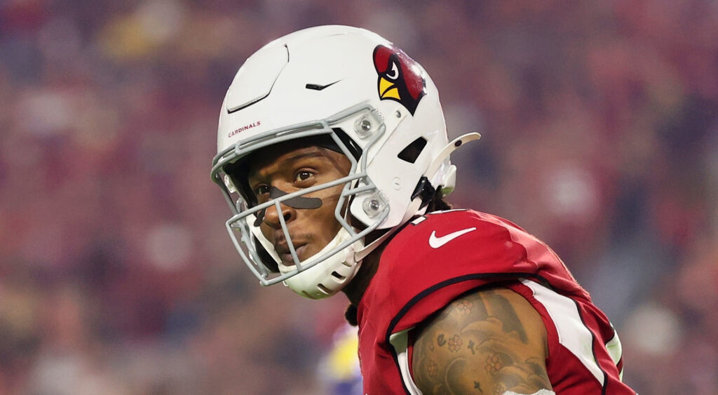 Arizona Cardinals wide receiver DeAndre Hopkins lining up during game.