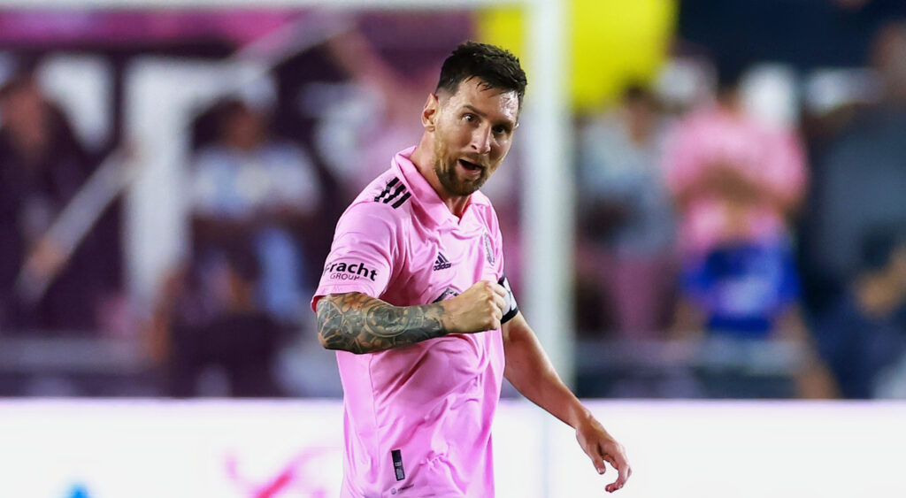 Lionel Messi celebrating game-winner on Inter Miami debut