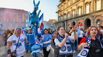 Napoli fans celebrating title win