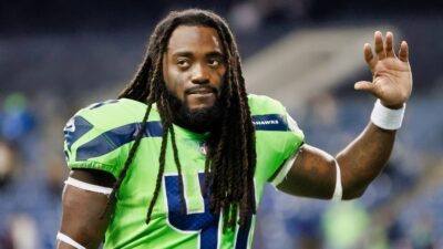 Alex Collins in Seahawks jersey