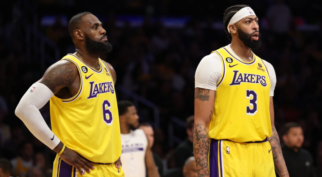 LeBron James (left) and Anthony Davis (right) of Los Angeles Lakers looking on.