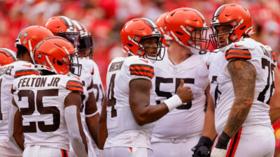 Cleveland Browns players huddling up