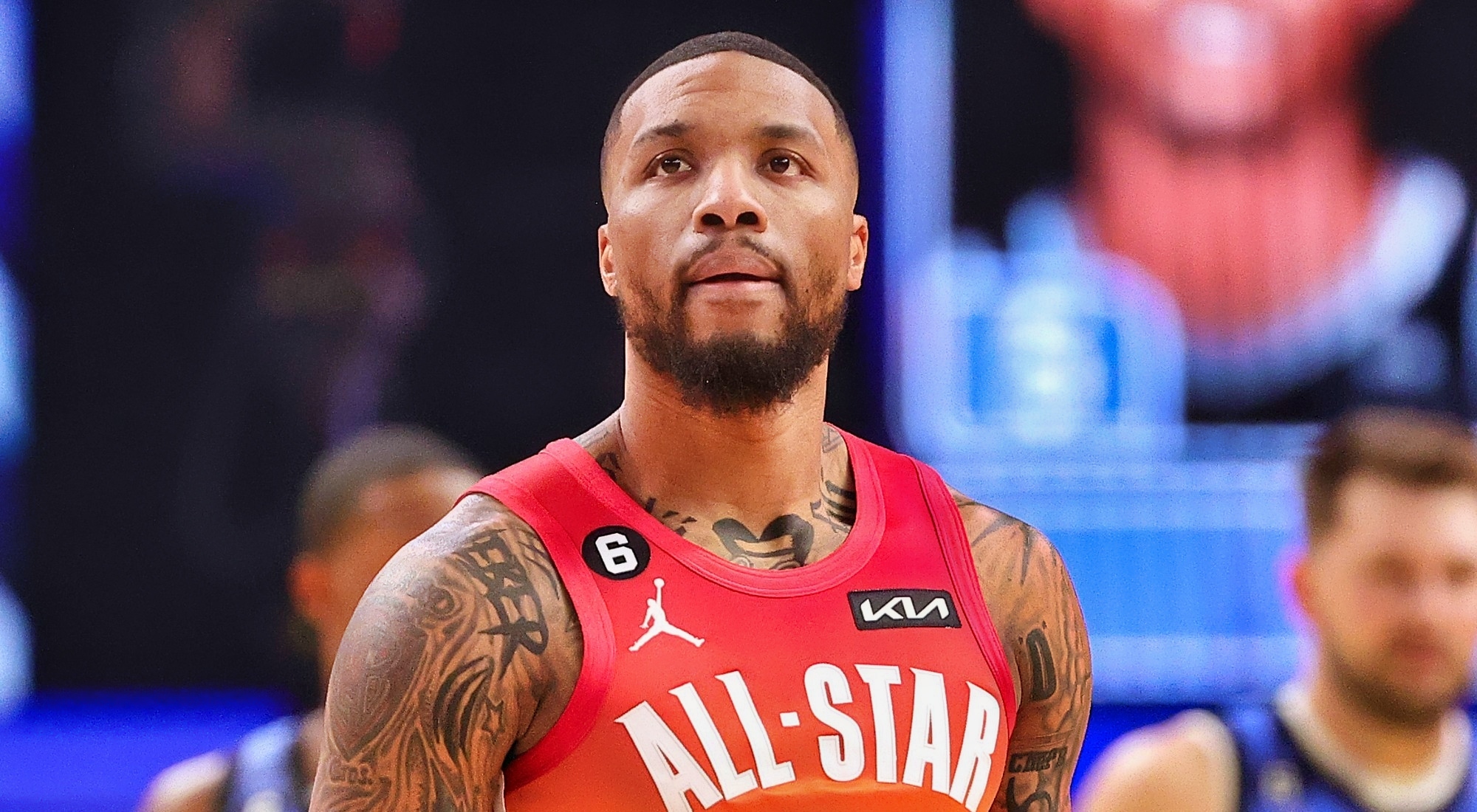 TRADE ALERT 🚨 The Portland Trailblazers, the Phoenix Suns, and the  Milwaukee Bucks have finalized a 3-way trade that sends Damian Lillard …