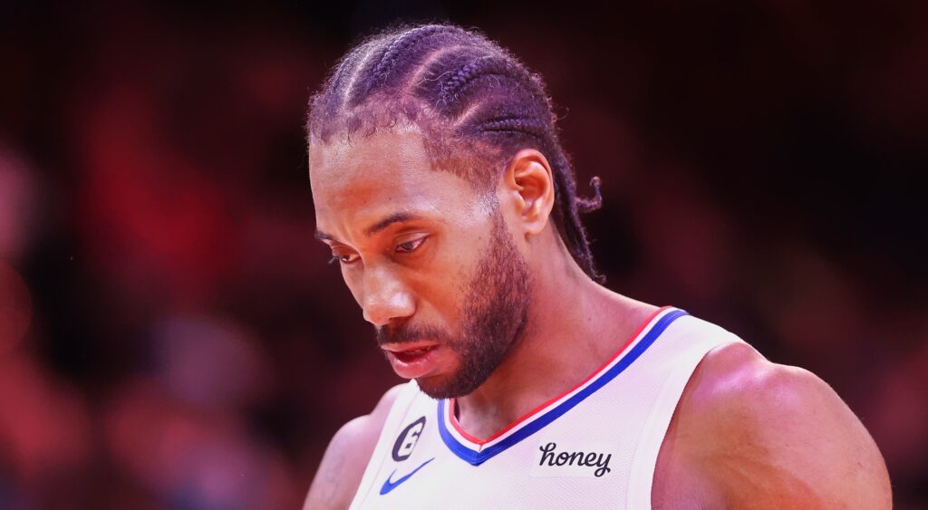 Kawhi Leonard of Los Angeles Clippers looking on during game.
