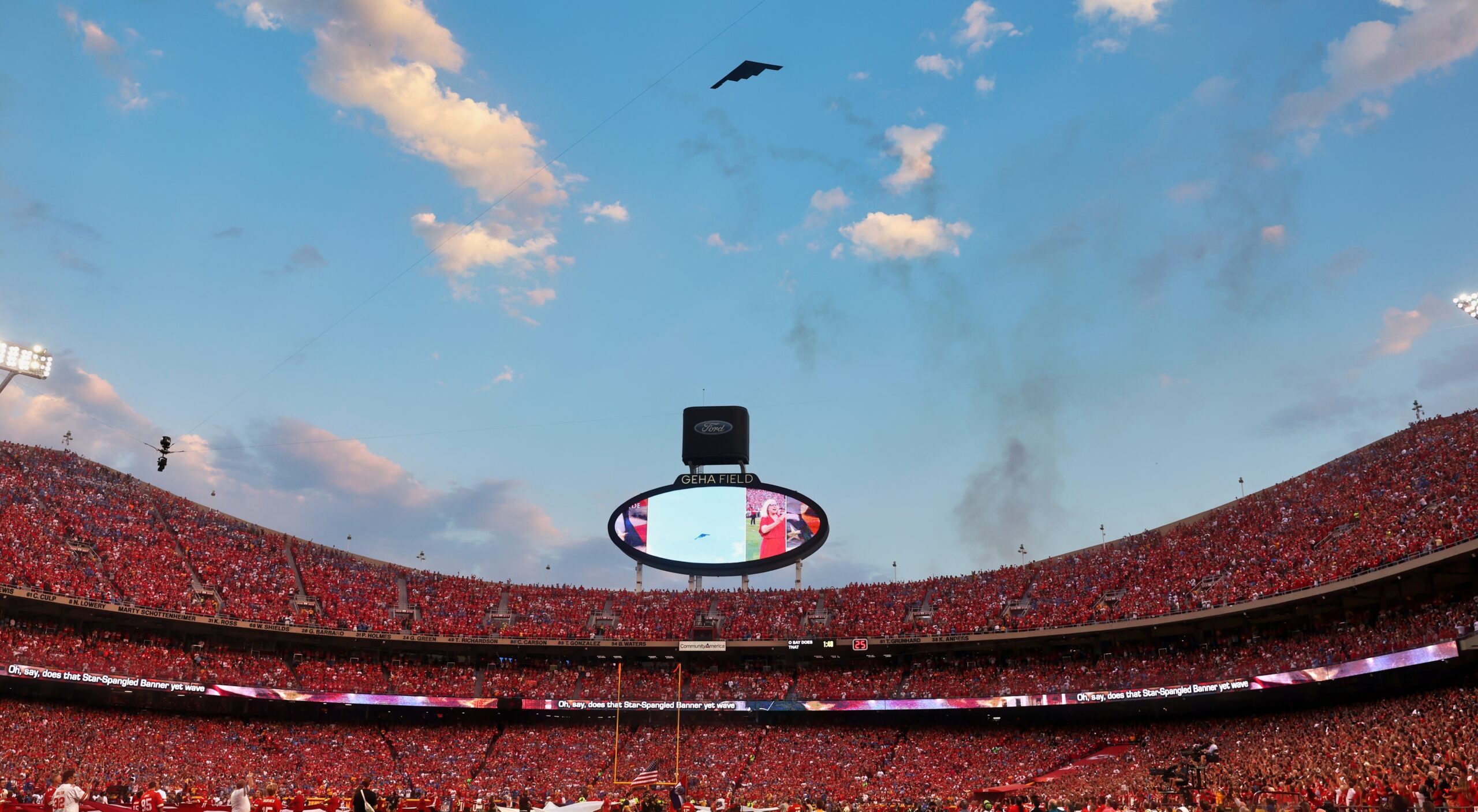 B-2 Plane Flyover at NFL Opening Night Had Fans In Awe (VIDEO)