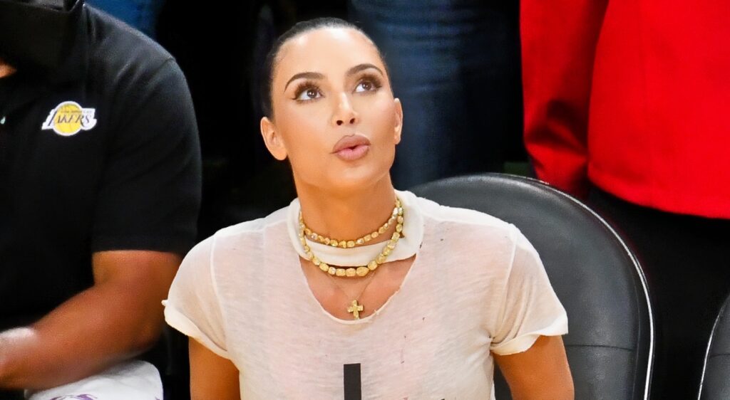 Kim Kardashian at lakers game