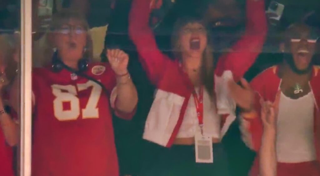 Taylor Swift donna kelce