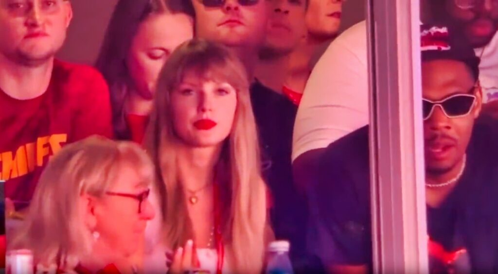 Taylor Swift in suite