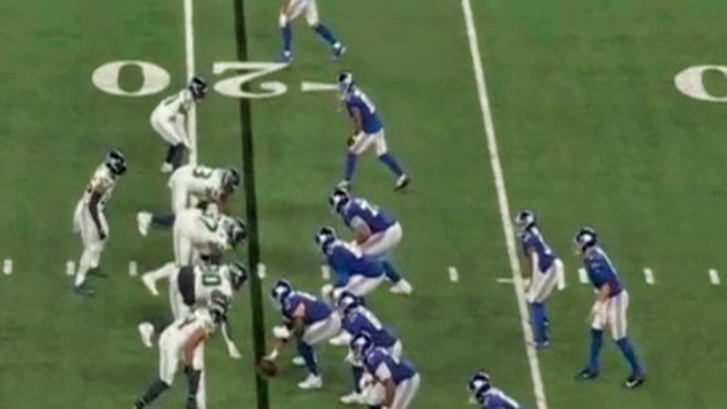New York Giants about to run an offensive play.